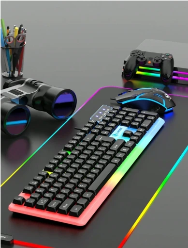 Set de teclado de juegos y ratón con retroiluminación de siete colores.